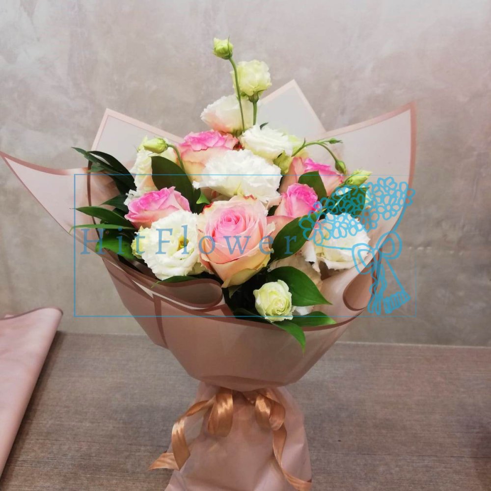 Букет цветов Первые цветы Букет цветов из: Розы и Лизиантусы